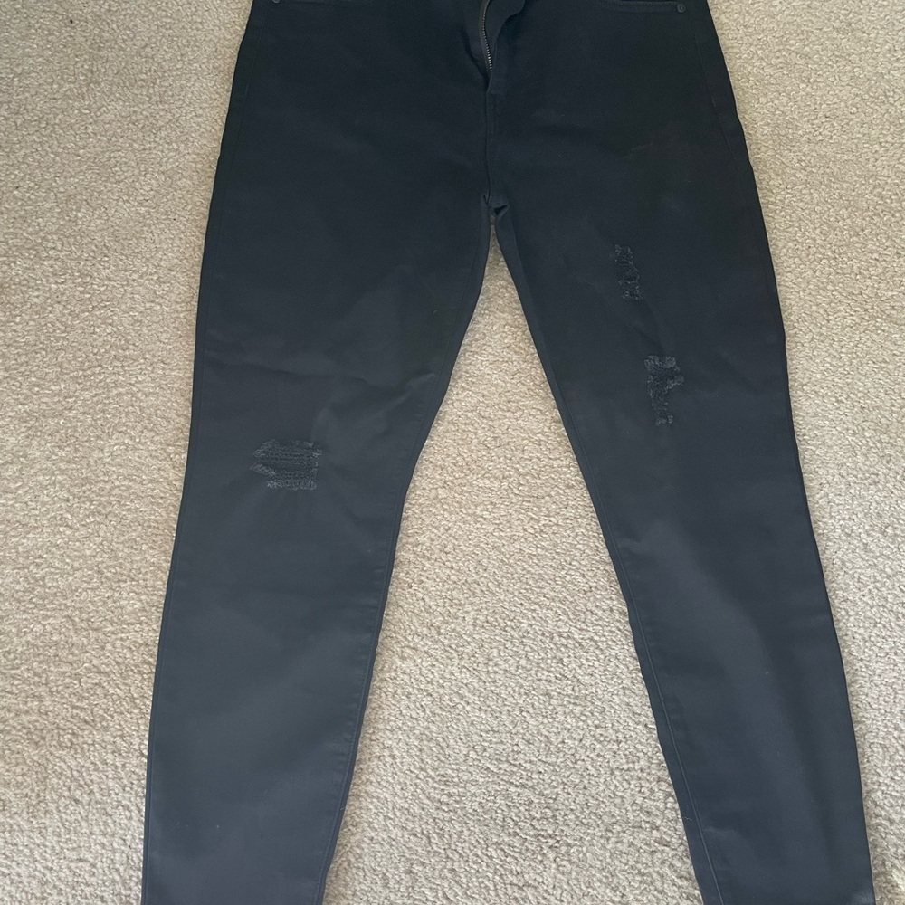 Fashion Nova black Buttoned Jeans
